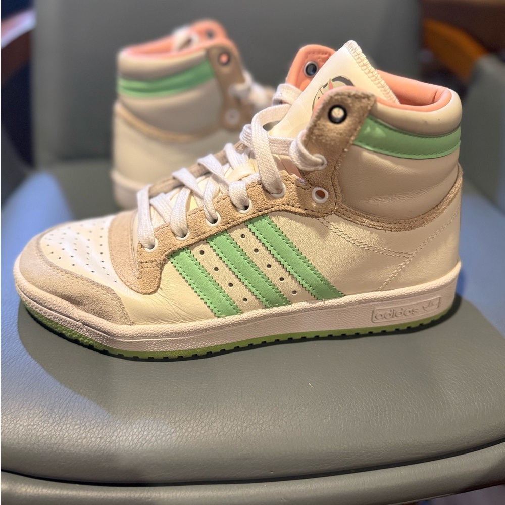 AdidasMandalorian Star Wars “The Child” Star Wars High-Tops 6 Mens 7.5 Womens - Picture 3 of 6